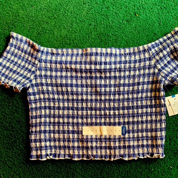 Crop top - Picture 1 of 1